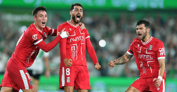 Luis Muñoz celebra su gol en El Sardinero. Foto: FC Cartagena