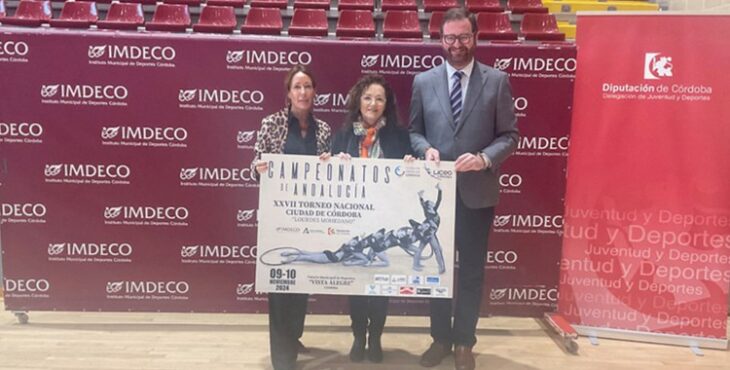 Marisol Lozano, Presidenta del Club Liceo de Córdoba, acompañada en la presentación del Torneo. Foto: Club Liceo de Córdoba