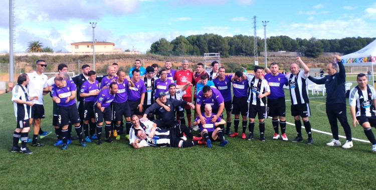 Jugadores del Córdoba y del Racing luego de finalizar el encuentro. Foto: Fundación Córdoba CF