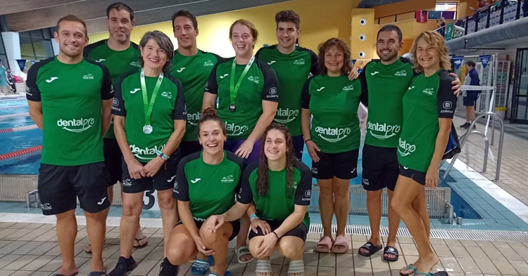 Expedición del Adenaco en el Andaluz Máster. Foto: Club Natación Córdoba