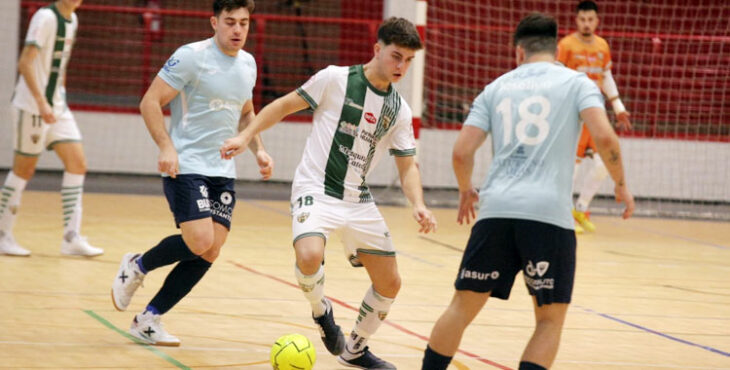 Alberto en el duelo con el Avanza Futsal. Foto: Edu Luque