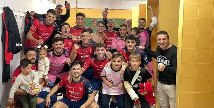 El Bujalance celebra su goleada al Nawter Blanca. Foto: Beconet Bujalance