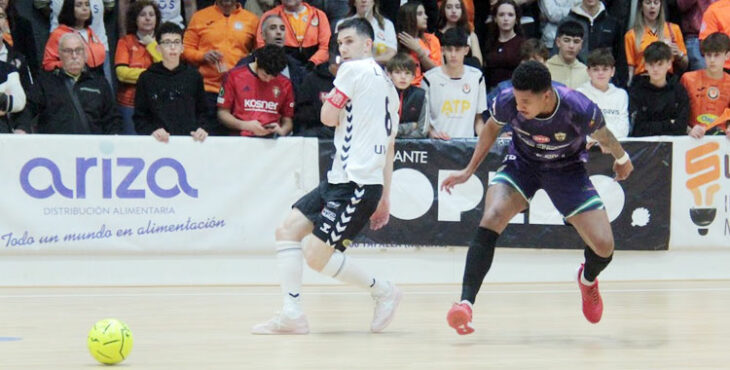 Kaue Pereira en el partido de la pasada jornada en el Ciudad de Tudela. Foto: ATP Iluminación Tudelano Ribera Navarra FS