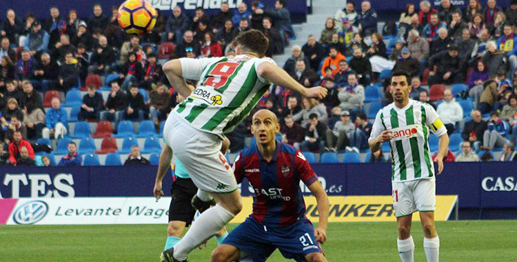 Un lance del último Levante-Córdoba de 2017. Foto: CCF