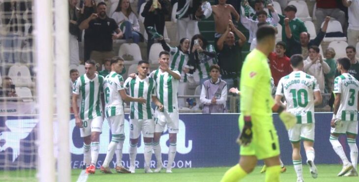 Los blanquiverdes celebrando uno de los goles frente al Cartagena en la Jornada 10. Foto: Liga Hypermotion