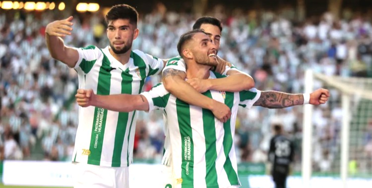 Antonio Casas celebra su gol ante el Racing de Ferrol Foto: Córdoba CF