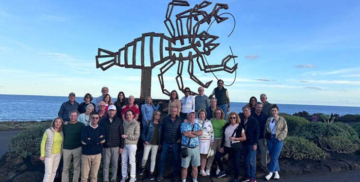 El grupo de clasificados para la gran final en los Jameos del agua.