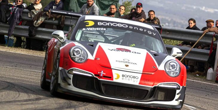 Alberto Valverde a bordo de su Porsche 911 CT3 Cup. Foto: FAA