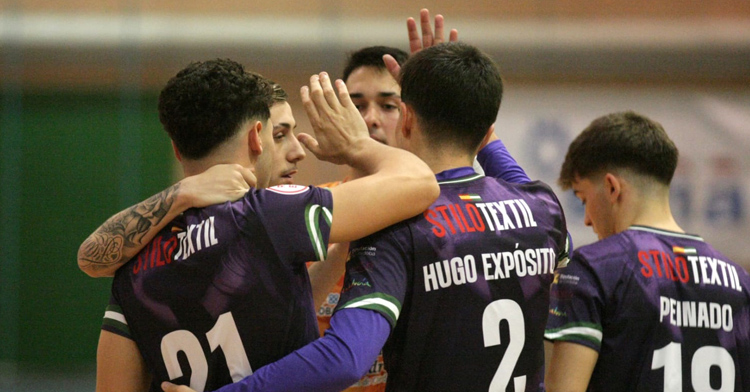 Los jugadores del Córdoba Futsal celebran un gol. Foto: Edu Luque