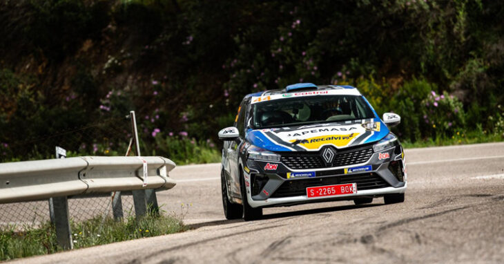 Un vehículo en Los Villares en el Rally Sierra Morena 2024. Foto: Bruno Penas