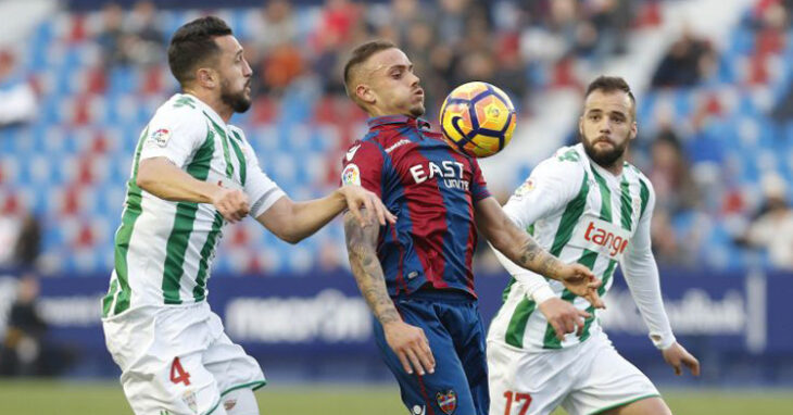 Rodas y Edu Ramos en la última visita del Córdoba al Levante. Foto: LaLiga