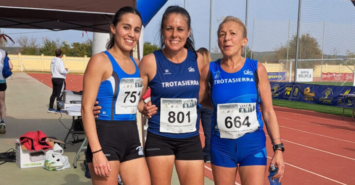 Podio femenino de la Carrera Ciudad Palma del Río. Foto: Trotasierra