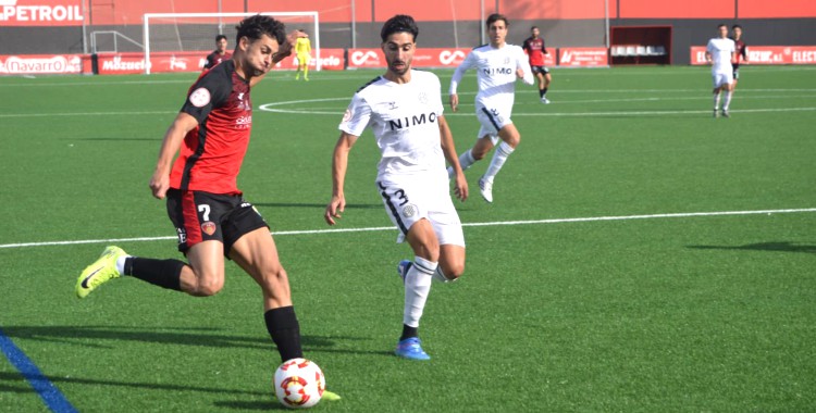 La escuadra rojinegra quiere irse líder a la Navidad. Foto: Tino Navas / Salerm Puente Genil