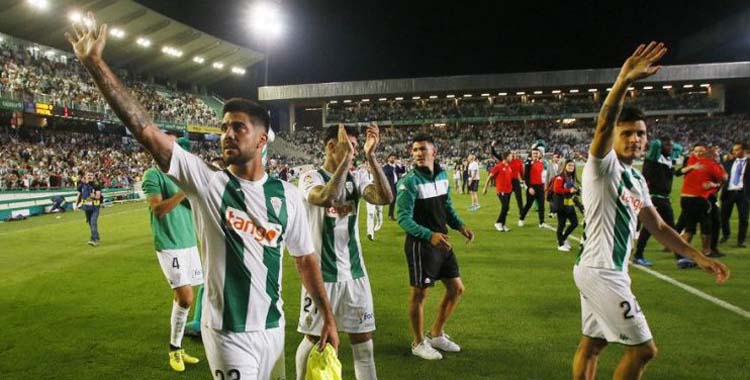 Aythami festeja la permanencia de 2018.
