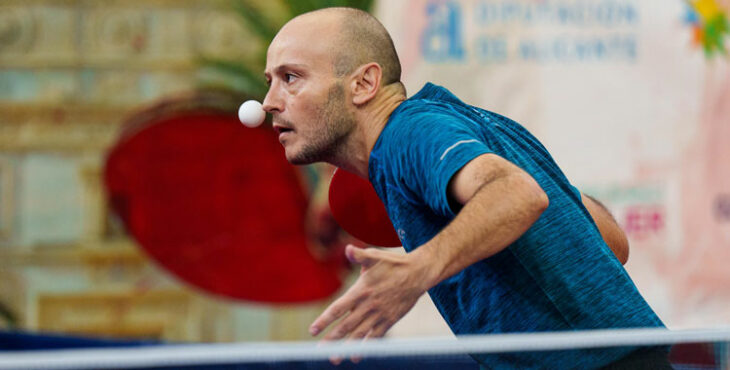 Carlos Machado. habitual en la tripleta europea del Cajasur, en una curiosa estampa de un partido de esta temporada. Foto: RFETM