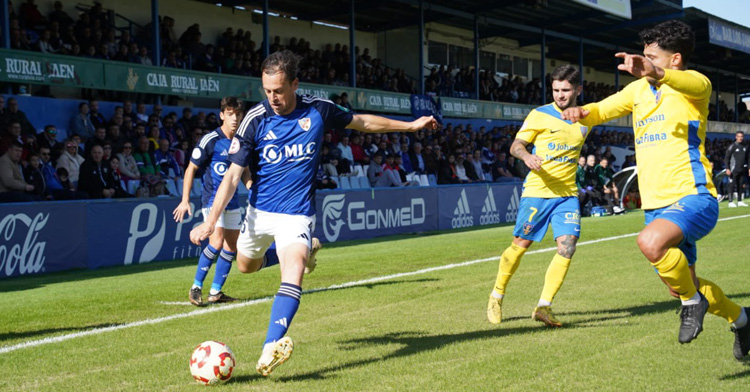 Javi Lara en un partido con el Linares Deportivo. Foto: Linares Deportivo