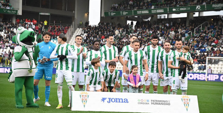 El once inicial del Córdoba ante el Racing de Santander.