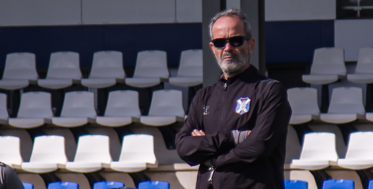 Álvaro Cervera, técnico chicharrero. Foto: CD Tenerife