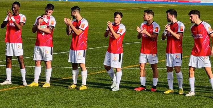 Los jugadores del Atlético Espeleño antes de un partido