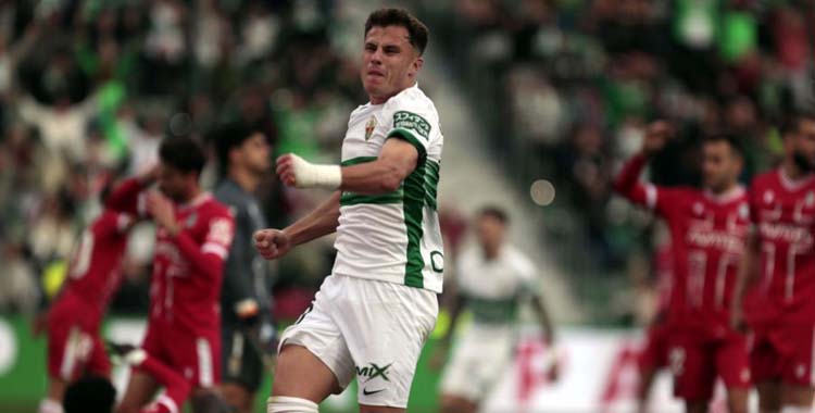 Germán Valera celebra su gol ante el Cartagena.