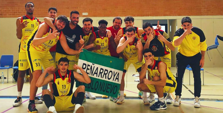 La escuadra minera celebrando en la pista otra victoria. Foto: CP Peñarroya