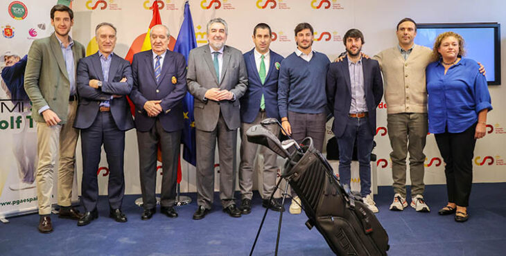 El Secretario de Estado para el Deporte junto a los profesionales de golf de la PGA Española.El Secretario de Estado para el Deporte junto a los profesionales de golf de la PGA Española.