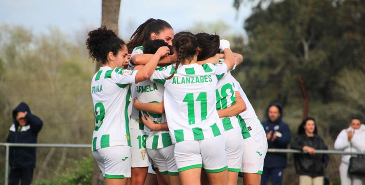 La alegría en uno de sus goles de la escuadra califal. Foto: @CordobaFemenino