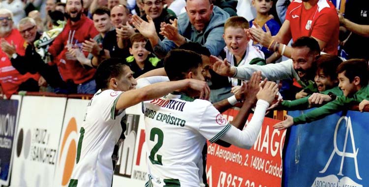 Celebración de un gol del Córdoba Patrimonio.