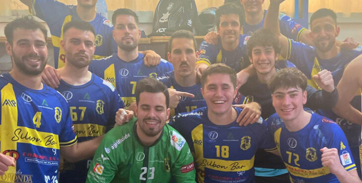 La celebración lasaliana en su vestuario. Foto: La Salle Balonmano