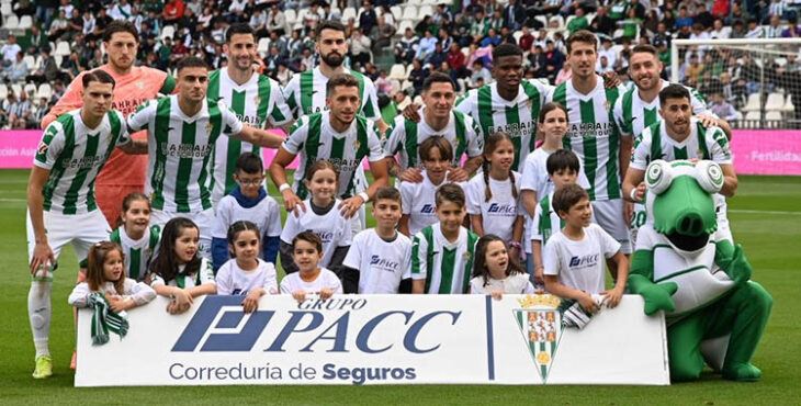 El once inicial del Córdoba ante el Real Oviedo.