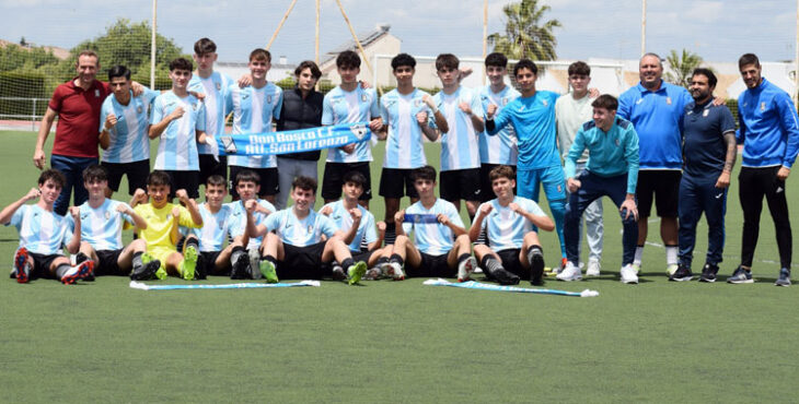 Los cadetes del cuadro albiceleste tras su ascenso. Foto: Don Bosco CF