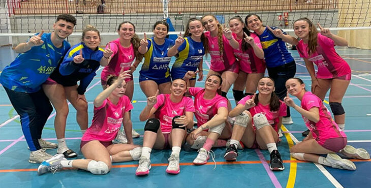 El equipo de Adecor posando tras un encuentro de esta temporada. Foto: Club Adecor