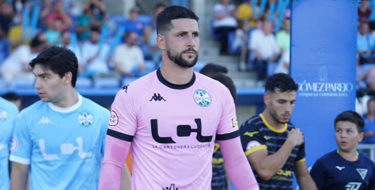 Benito antes del duelo con el Tomares. Foto: Antonio Dávila / Ciudad de Lucena