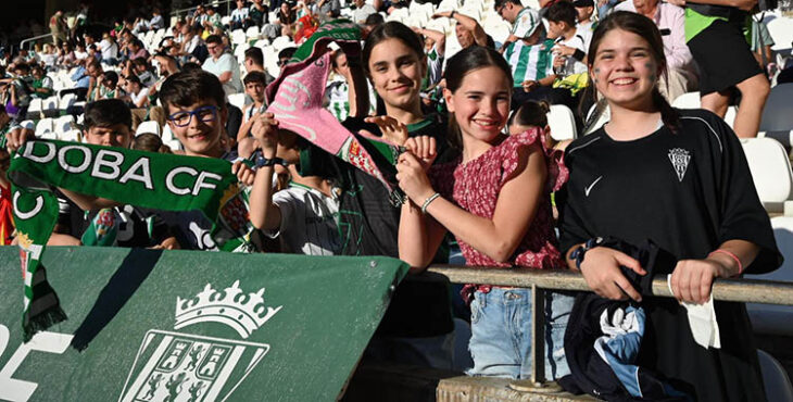 Aficionadas del Córdoba en un partido de la pasada campaña. Autora: Natalia Román