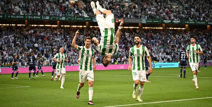 Jacobo y habitual cabriola tras hacer el 2-0. Autora: Natalia Román