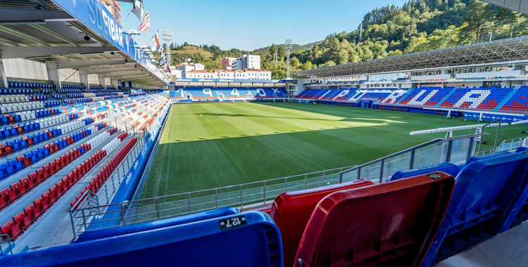 Imagen de Ipurua, estadio del Eibar.