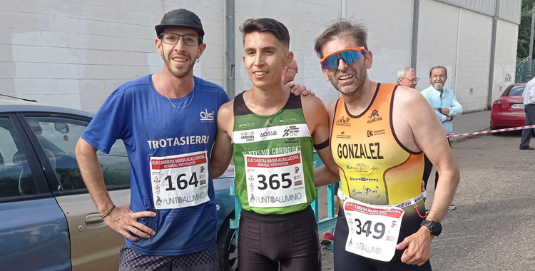 Podio masculino de la Carrera María Auxiliadora de Córdoba.
