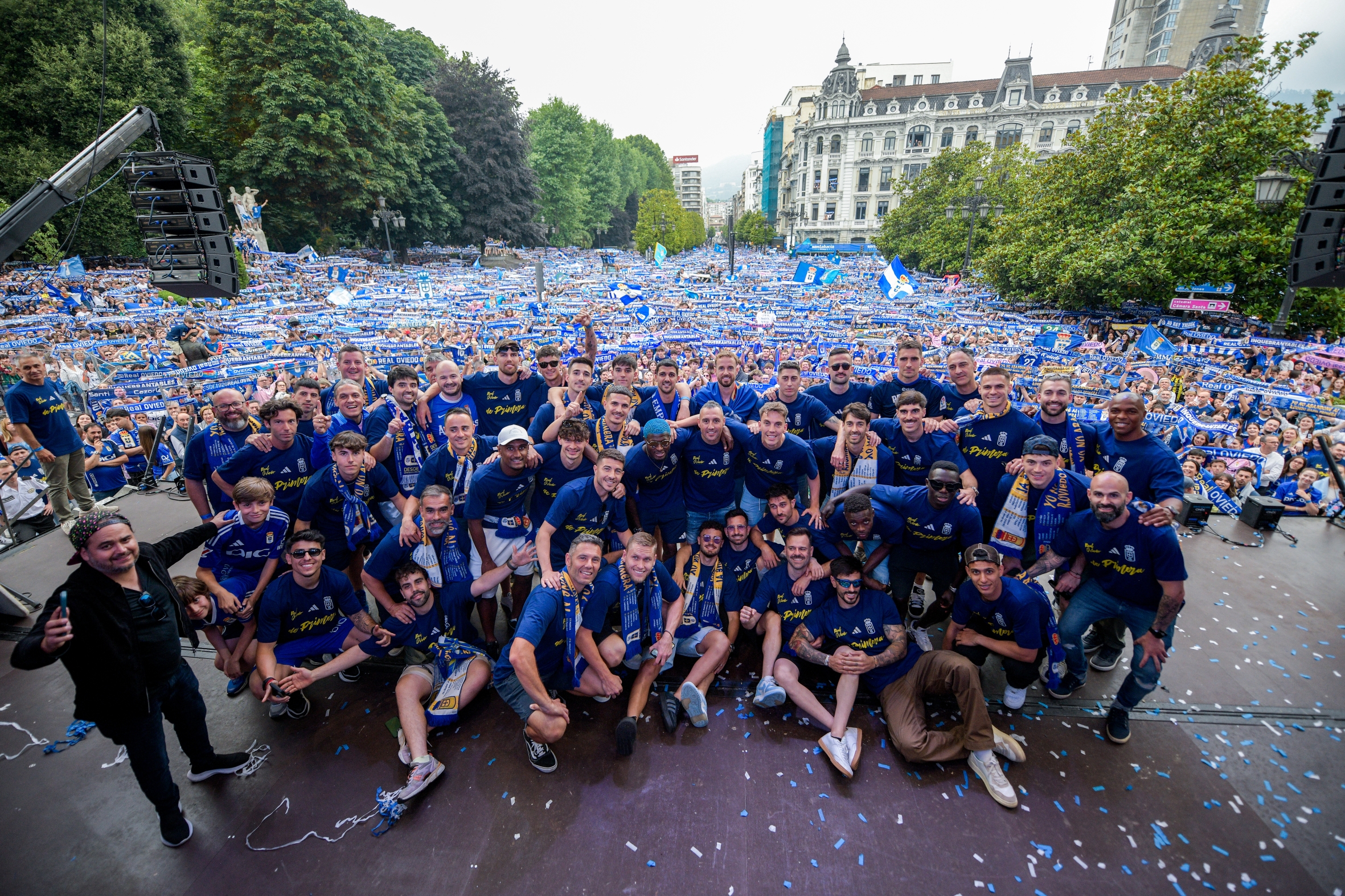 Sebas Moyano en la celebración del ascenso del Real Oviedo.