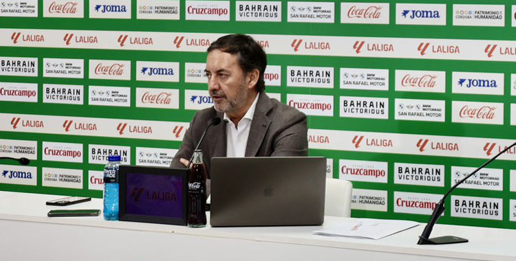 Monterrubio atendiendo a los medios en sala de prensa. Foto: CCF