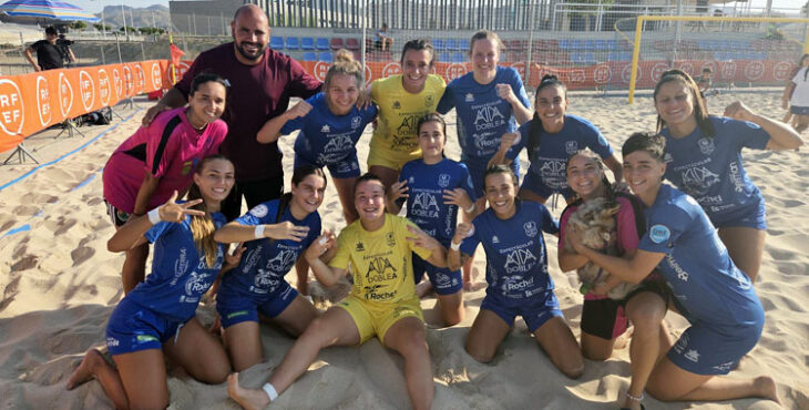 Las chicas del Pozoalbense celebrando su triunfo ante el Playas de Mazarrón