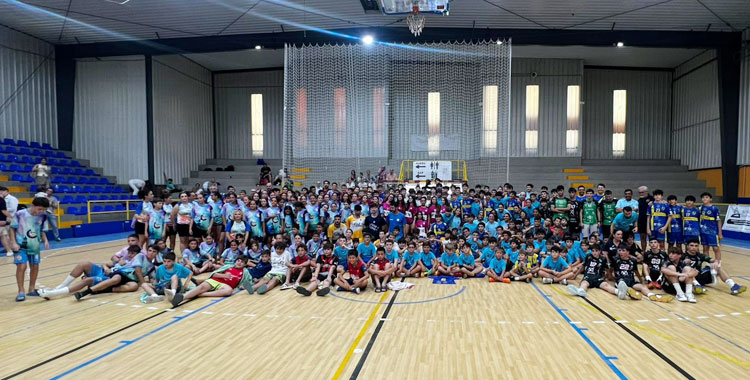 La foto de familia al acabar la V La Salle Cup