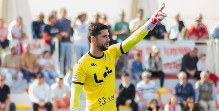 Benito en un partido con el Ciudad de Lucena.
