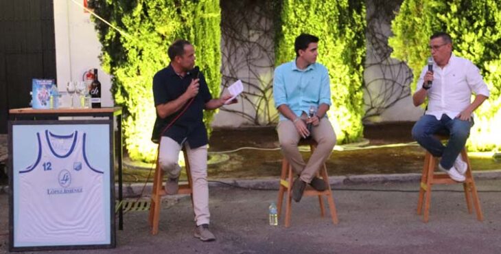 Presentación de 'Días de vino y canastas: 40 años de baloncesto en Montilla'.