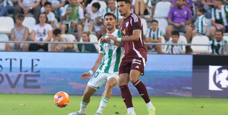 Jacobo pudo anotar de penalti el gol del empate. Foto: LaLiga Hypermotion