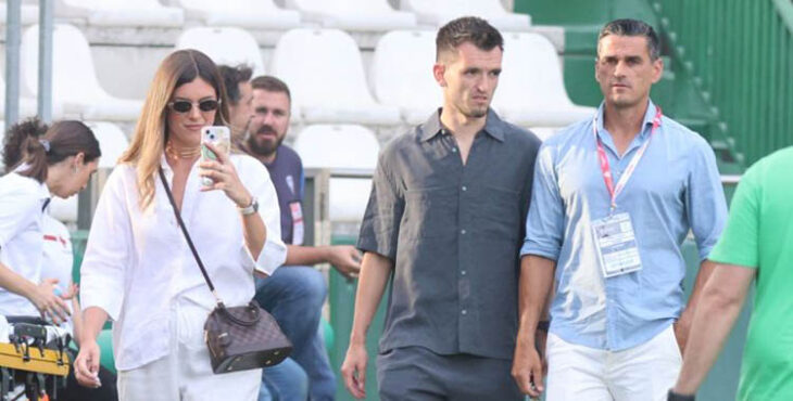 Adri Lapeña, junto a Juanito, volvió en un viaje relámpago para ver el último partido de esta temporada.
