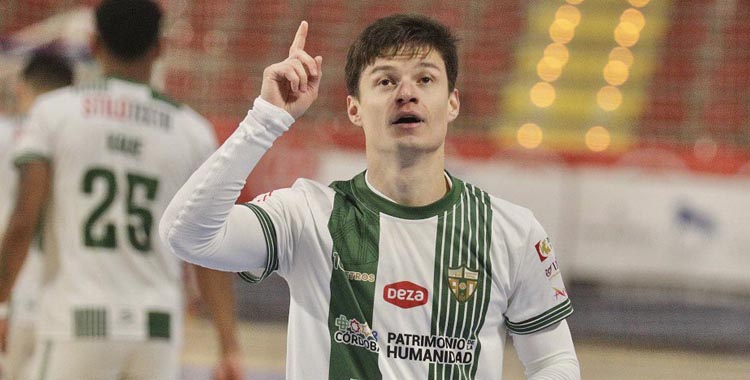 Murilo Duarte celebra un gol con el Córdoba Patrimonio.