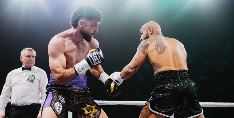 José Luis Navarro Jr. en pleno combate.