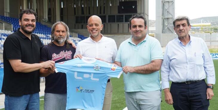 Presentación de Salva Serrano como director deportivo celeste.
