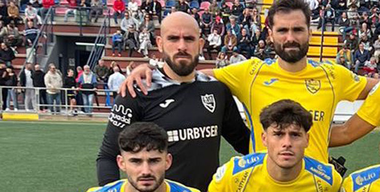 Carlos Sánchez, uno de los fichajes del Atlético Espeleño, en un partido en Palma del Río