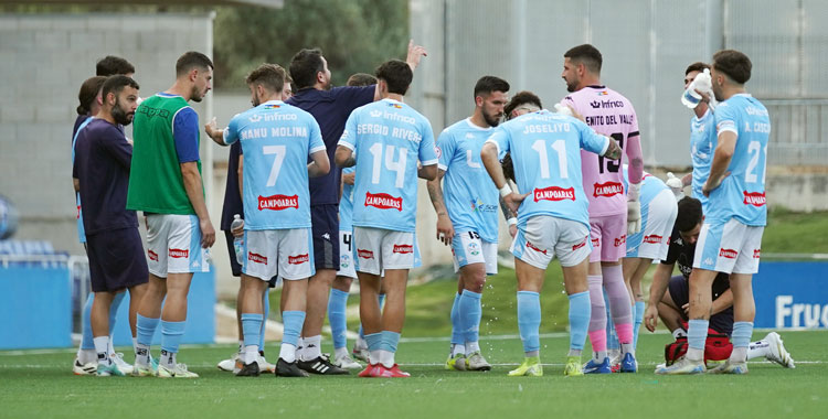 El Ciudad de Lucena disputará ocho amistosos exigentes en agosto para preparar su asalto al ascenso a Segunda Federación.